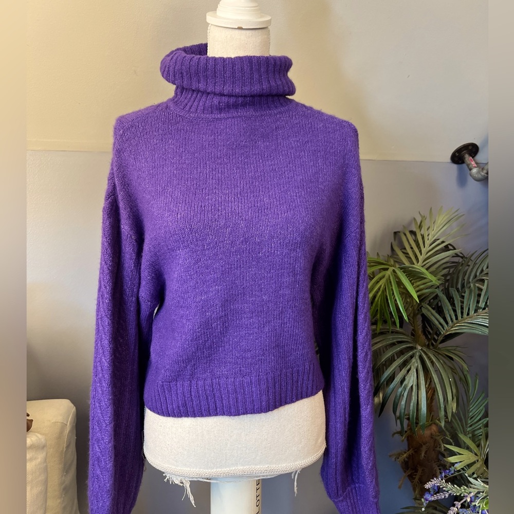 Women’s Purple Sweater Top